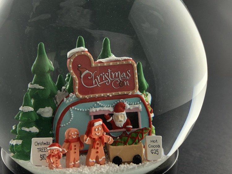 Christmas Con Custom Snow Globes Queen of Snow Globes