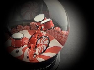 white stripes custom snow globes