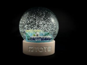 Tote Alaska Custom Snow Globes